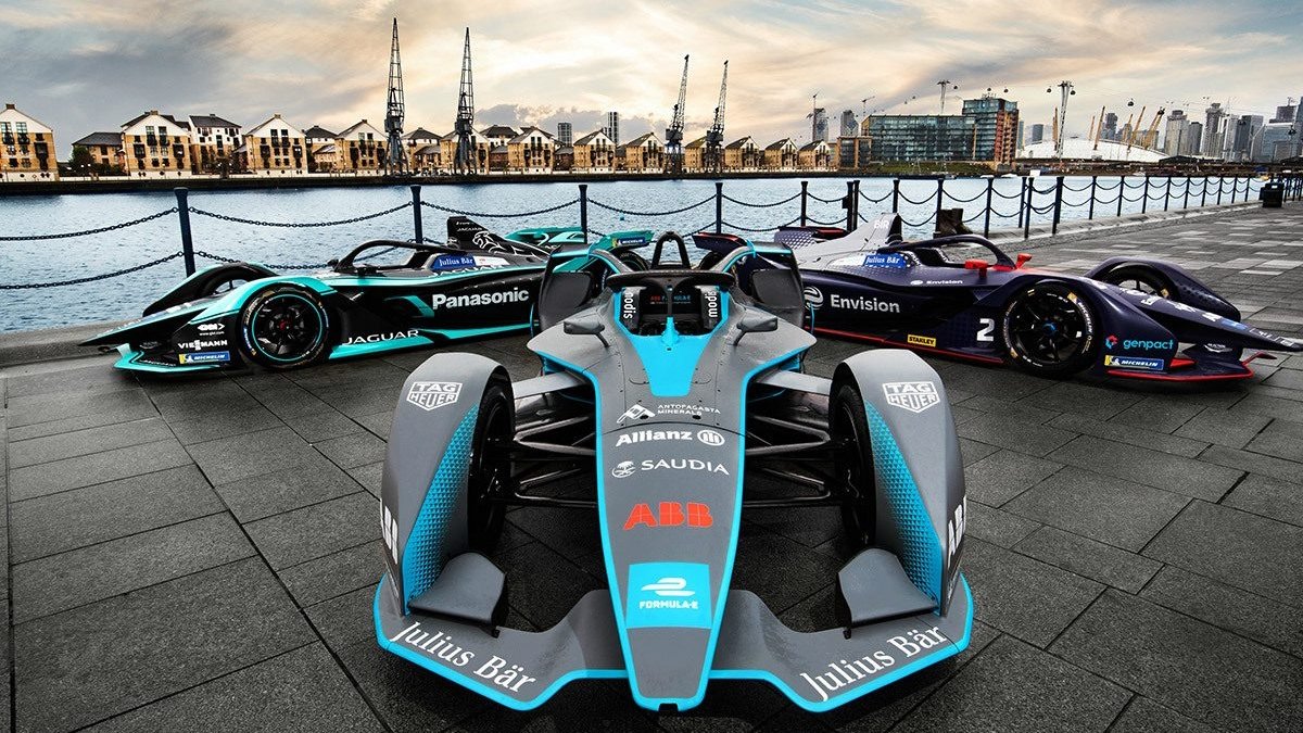 Formula E Kuralları Değişiyor: Yeni Hızlı Şarj Teknolojisi Geliyor!