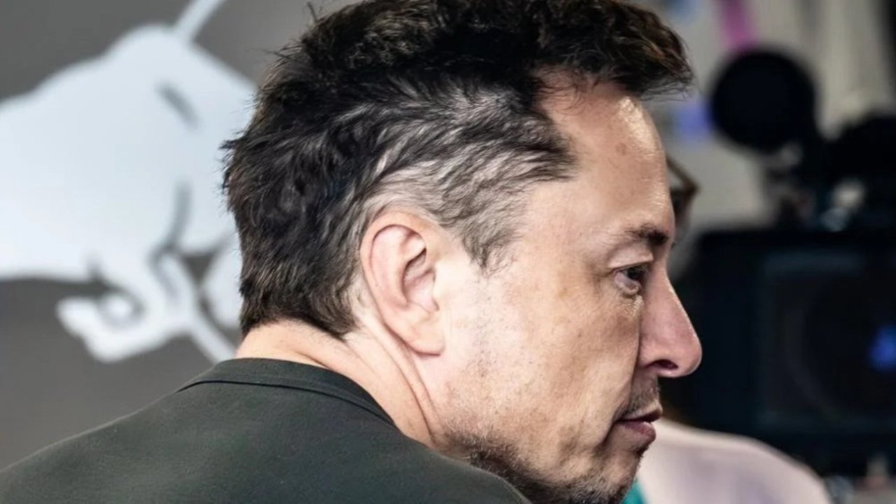 Elon Musk'a büyük tepki: "Twitter'ı geri getir" dediler, milyarderi uzun süre yuhaladılar